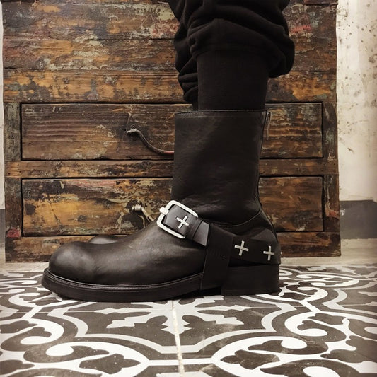 Botas Martin con remaches estilo punk masculino