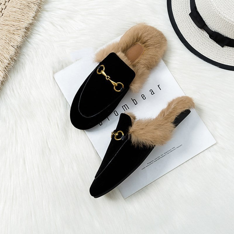 Wear flat bunny shoes in autumn and winter