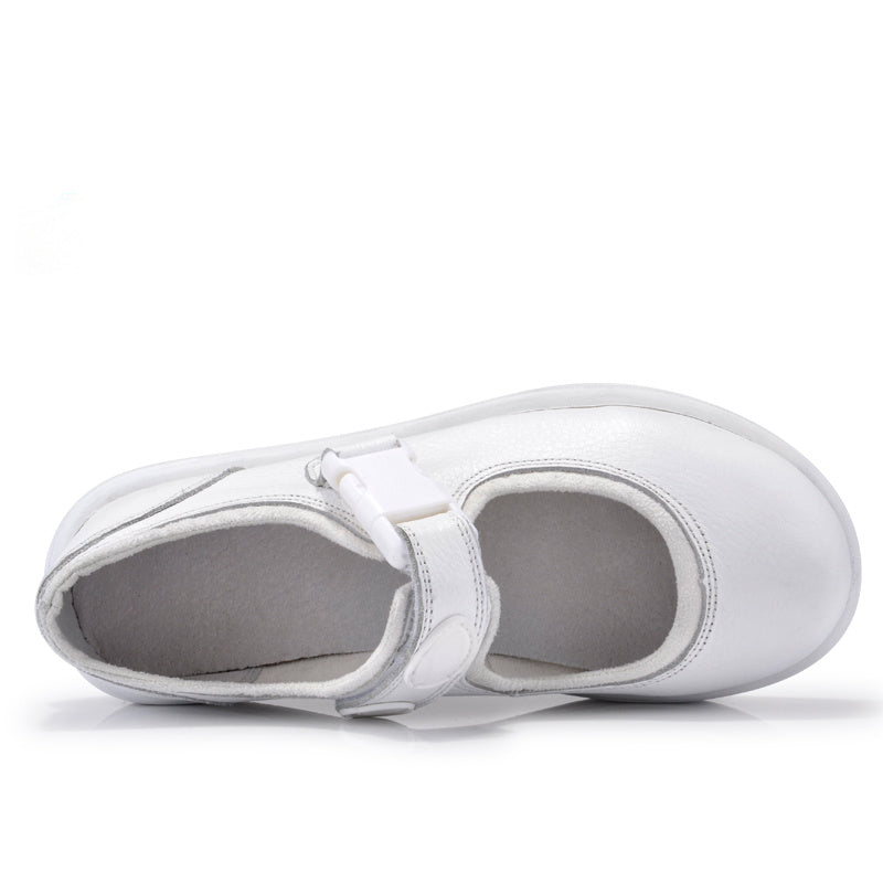 Zapatitos blancos cómodos y casual