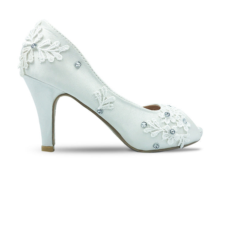 Nouveau Chaussures de mariage à talons aiguilles en dentelle blanche et ruban