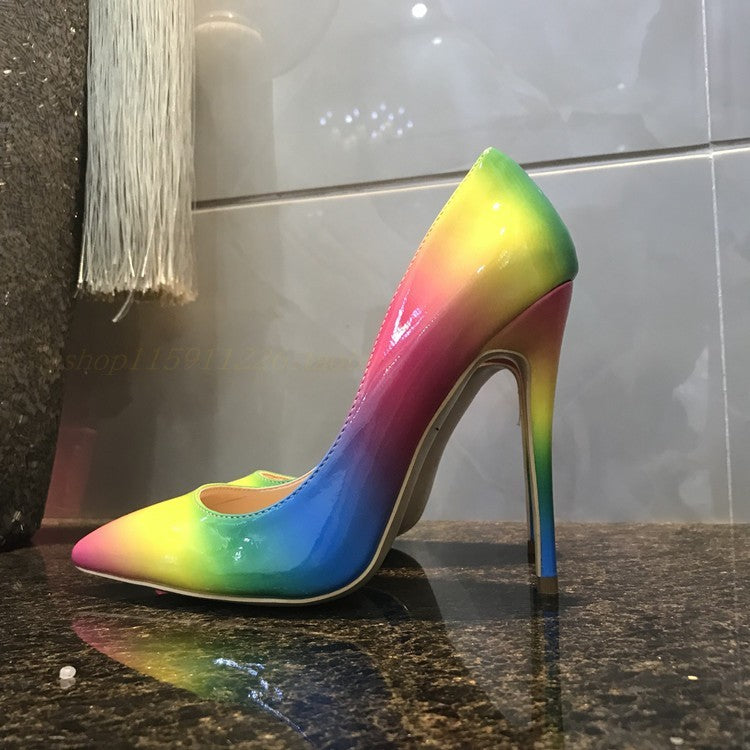 Tacones súper altos arcoiris