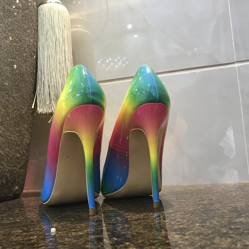 Tacones súper altos arcoiris