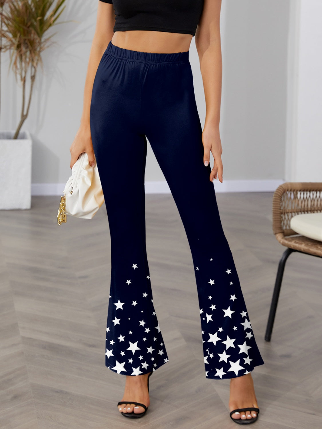 Pantalones bootcut con cintura elástica y estrellas