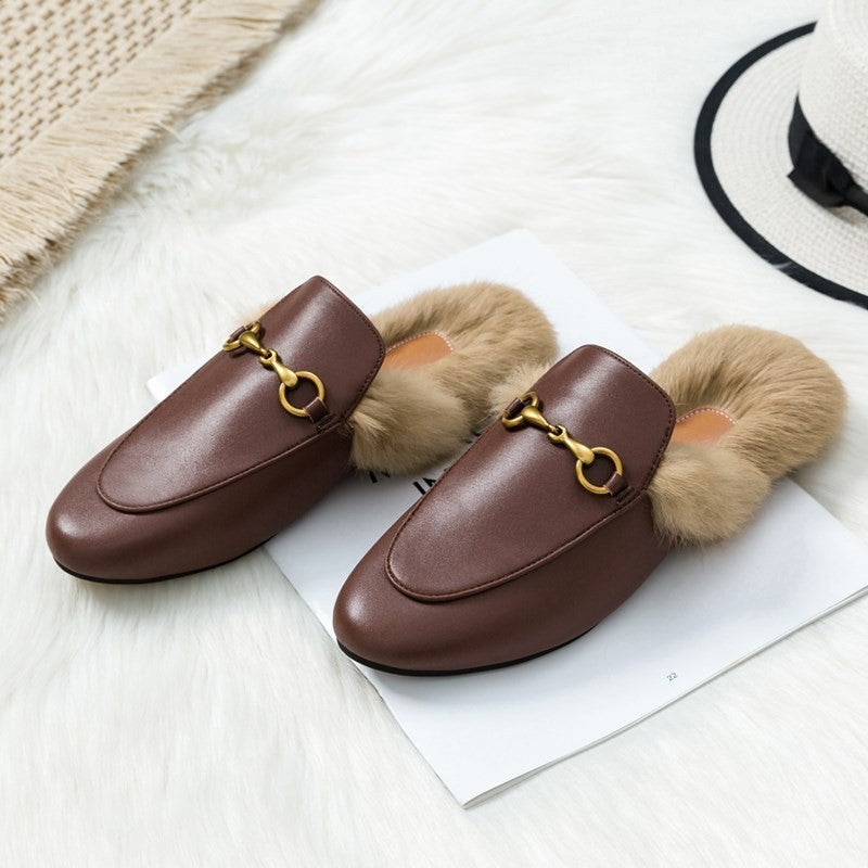 Wear flat bunny shoes in autumn and winter