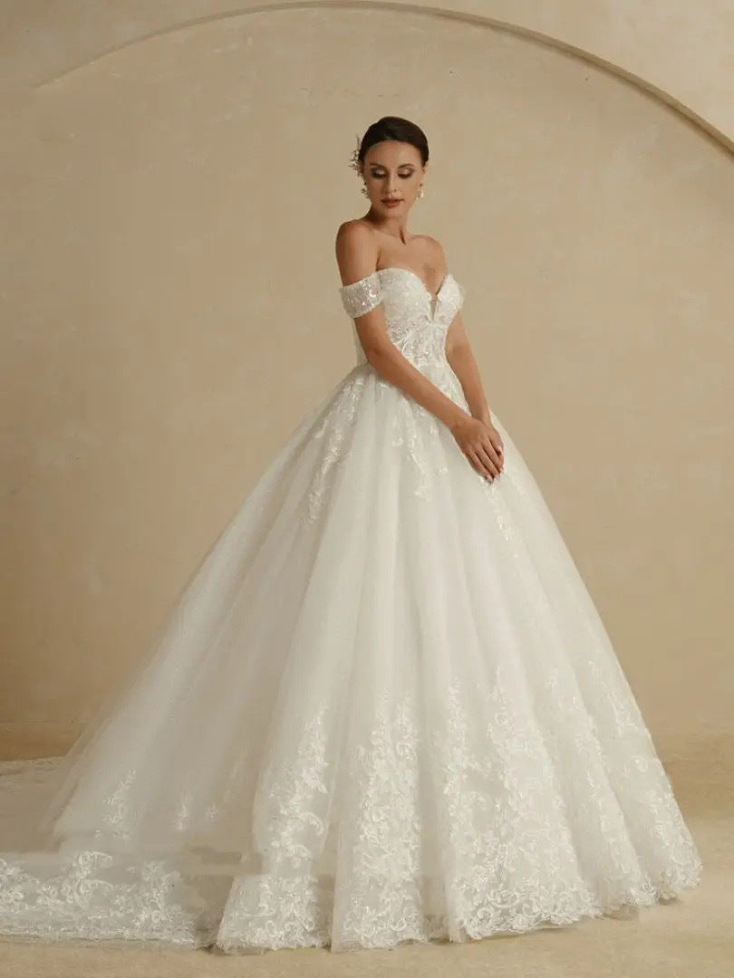 Vestido de novia principal con hombros descubiertos, elegante estilo de corte, hilo de puerta ligera francesa de lujo de alta calidad