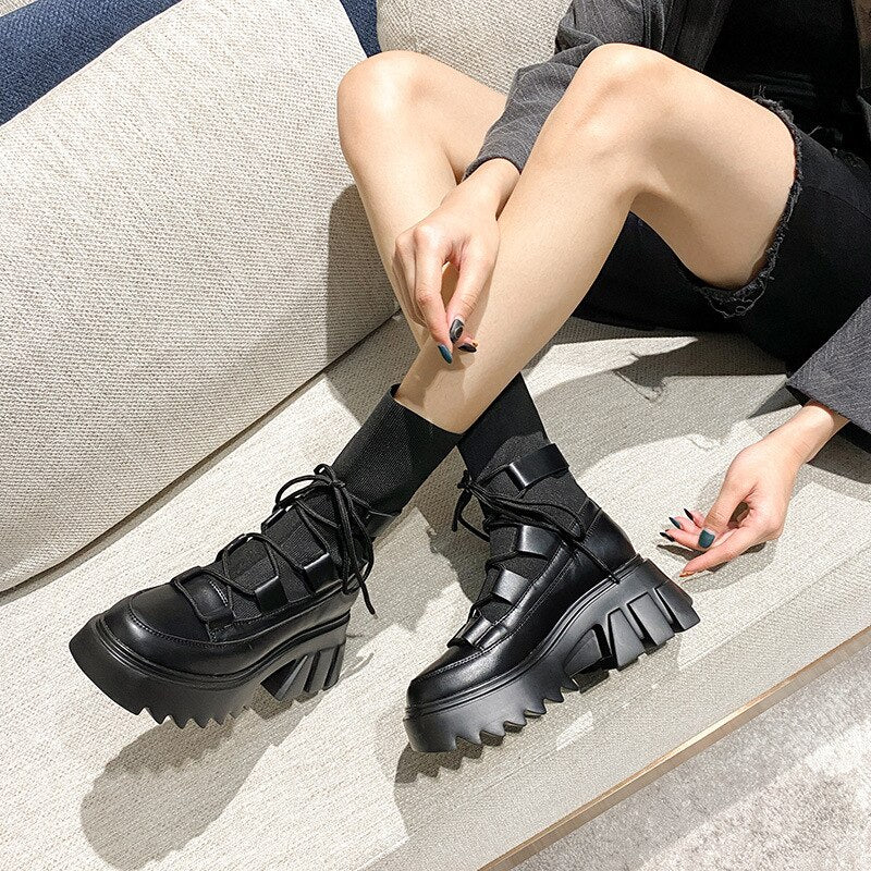 Nouvelle mode bottes japonaises à semelles épaisses sangles