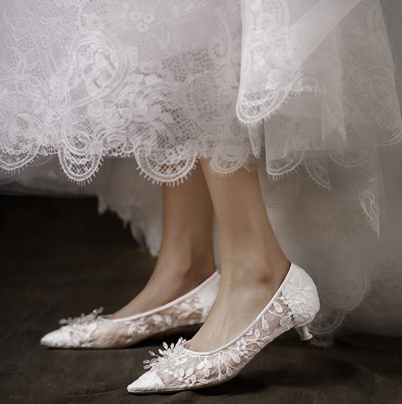 Chaussures de mariage plates blanches pour robe de mariée, chaussures à talons bas en cristal