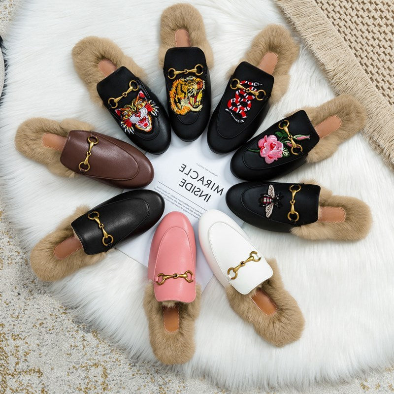 Wear flat bunny shoes in autumn and winter