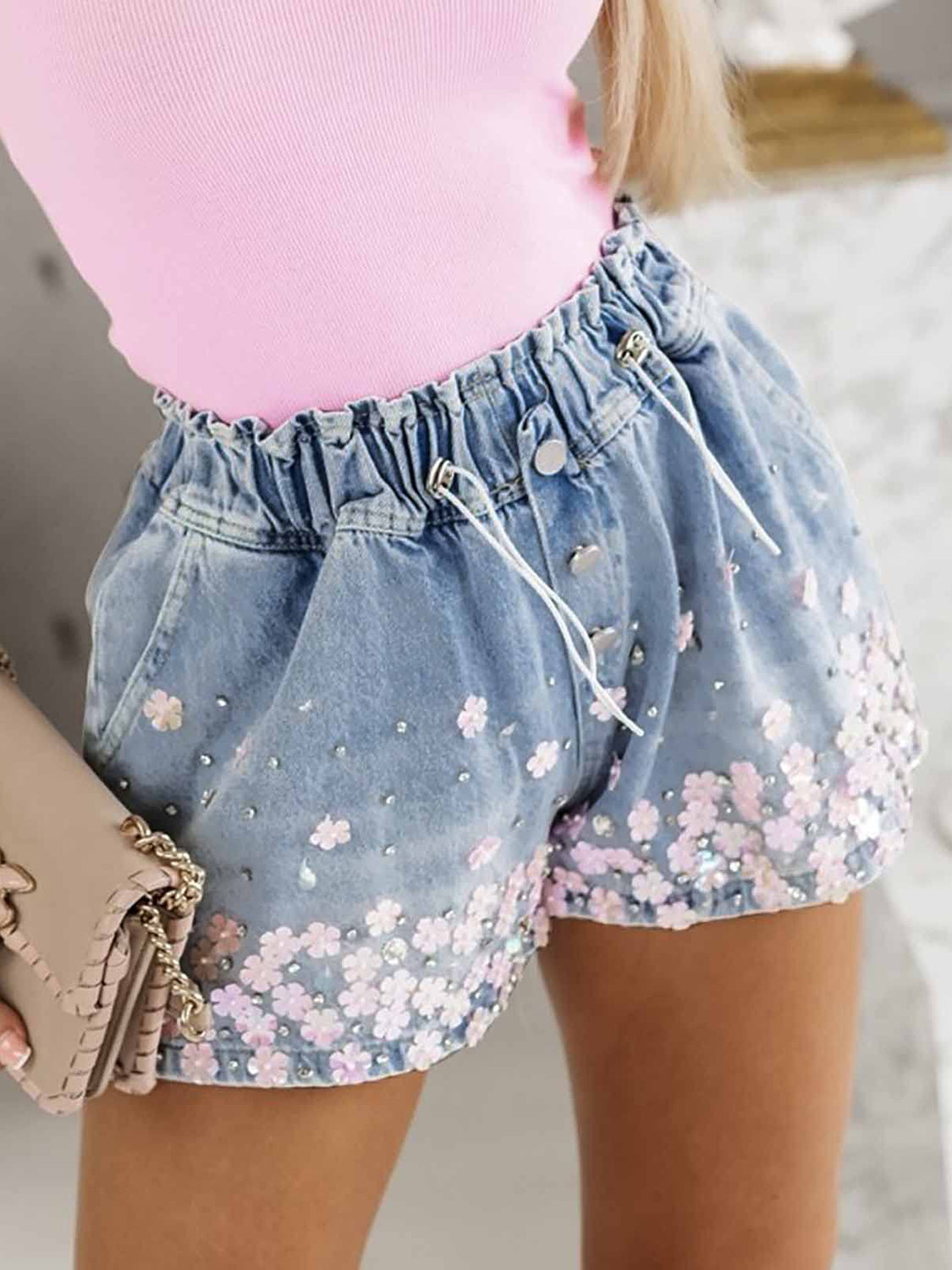 Shorts vaqueros con cordón y diamantes de imitación