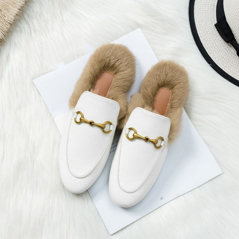 Wear flat bunny shoes in autumn and winter