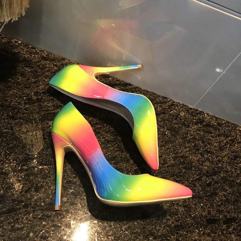 Tacones súper altos arcoiris