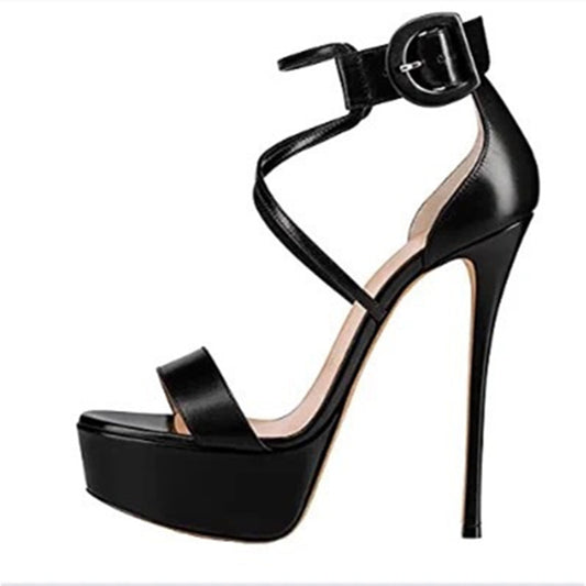 Low-top Design Average Size Black Patent Leather