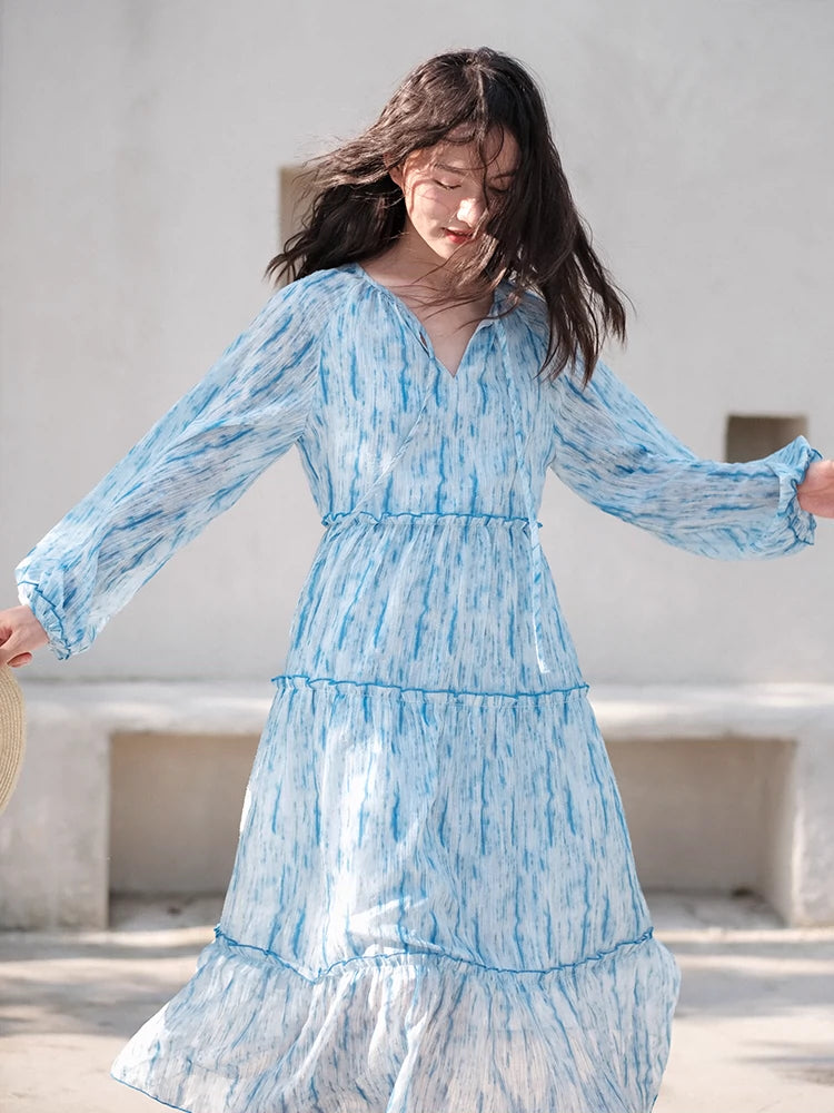 Robe bleue de protection solaire d'automne de style vacances en bord de mer