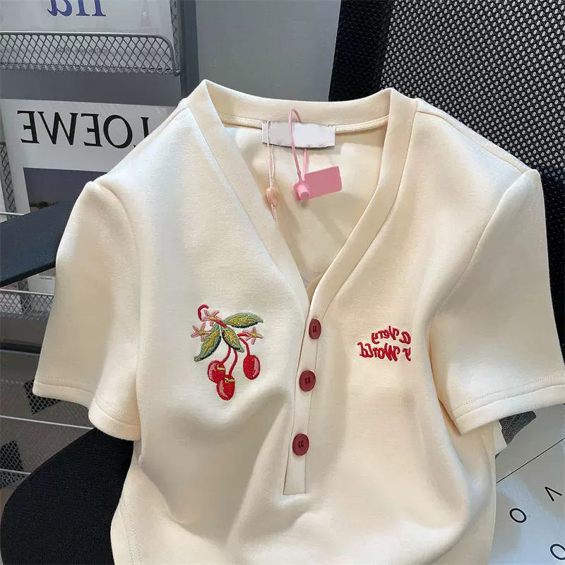 150.00kg Extra Large Size Niche Chic V Neck Cherry Embroidered Short-Sleeved T-shirt for Women Chubby Girl Summer Loose Fat Hiding Top