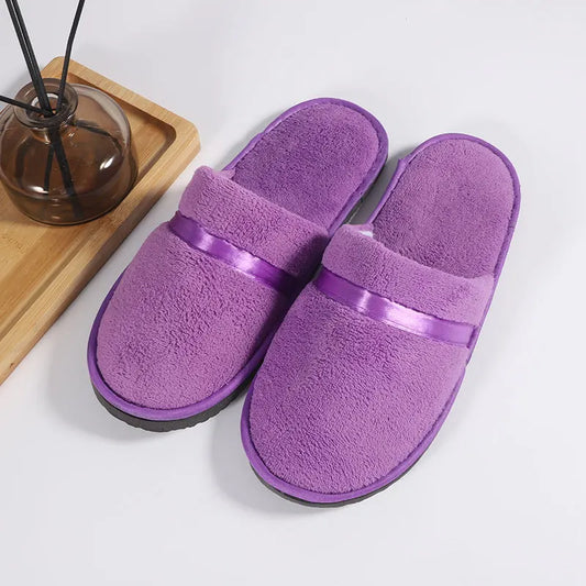 1 par de zapatillas de lana Coral para hombre y mujer, zapatillas de Hotel baratas, chanclas de algodón, zapatillas de viaje para el hogar, SPA, hospitalidad, zapatos cómodos para invitados en casa