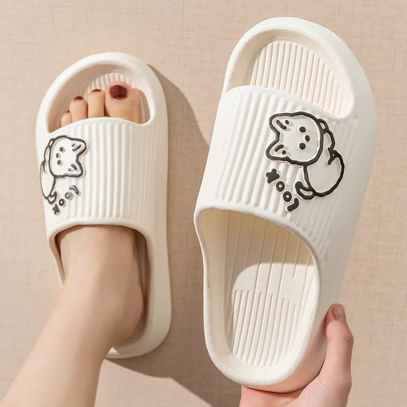 Zapatillas de verano con plataforma de baño antideslizantes para el hogar, chanclas de dibujos animados de oso, sandalias de playa para mujer, deslizantes para interiores y exteriores, 2023