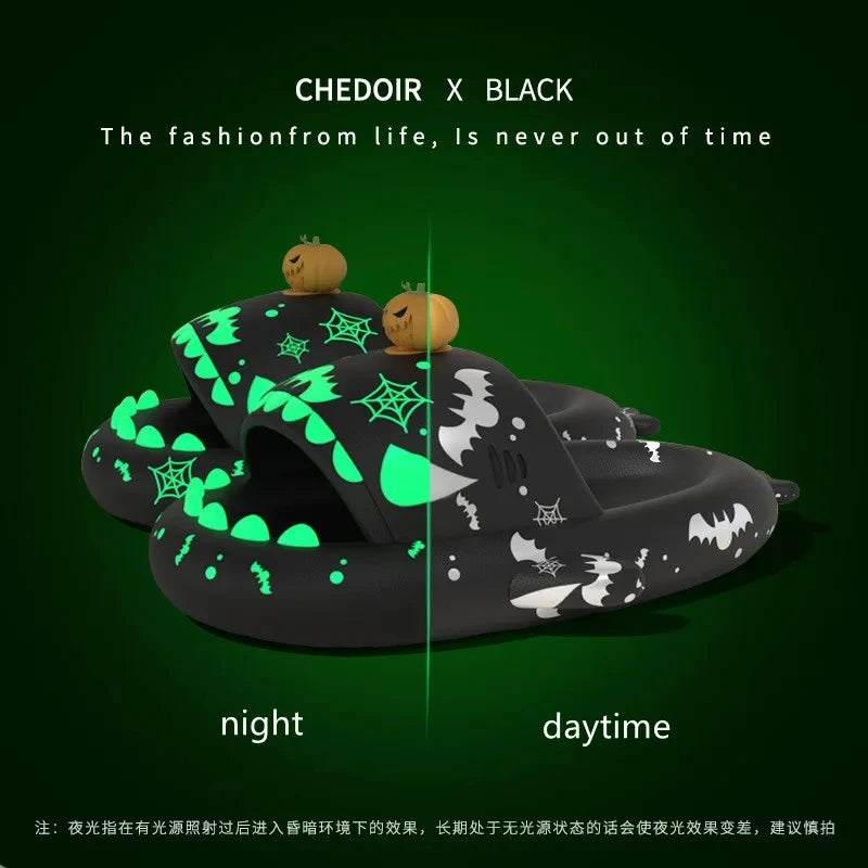 Zapatillas de tiburón con luz nocturna de calabaza para Halloween, sandalias luminosas para mujer, chanclas creativas antideslizantes para el hogar para parejas, chanclas exteriores para hombres