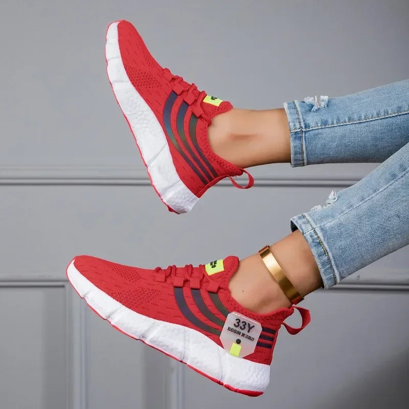 Chaussures de marque pour femmes baskets Tenis chaussures décontractées confortables de luxe rouge Sneaker chaussures pour homme 2024 été femmes chaussures de Tennis