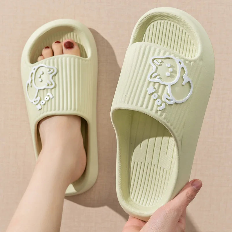 Zapatillas de verano con plataforma de baño antideslizantes para el hogar, chanclas de dibujos animados de oso, sandalias de playa para mujer, deslizantes para interiores y exteriores, 2023