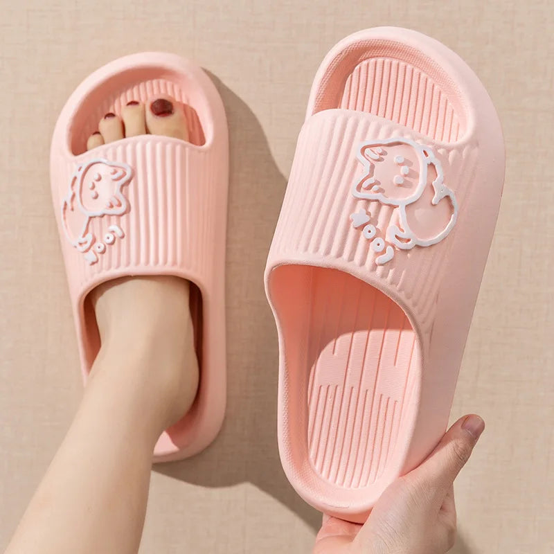 Zapatillas de verano con plataforma de baño antideslizantes para el hogar, chanclas de dibujos animados de oso, sandalias de playa para mujer, deslizantes para interiores y exteriores, 2023