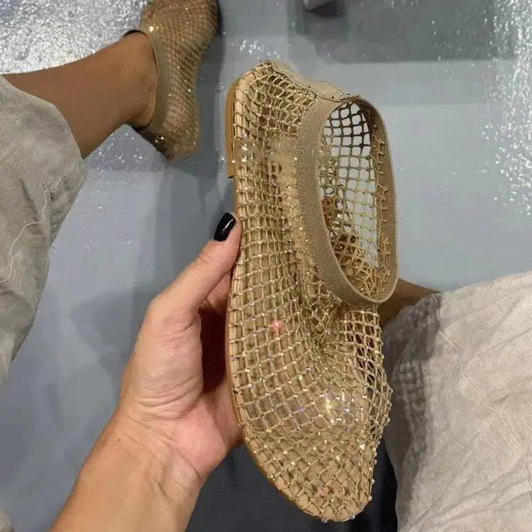 Nueva marca de lujo para mujer, sandalias de fondo plano con punta redonda, botas cortas huecas, zapatos sexis de fondo plano con diamantes de agua