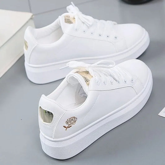 Little White Shoes for Women 2023 Autumn Rose Embroidery Thick Soled Leather Casual Student Board Shoes