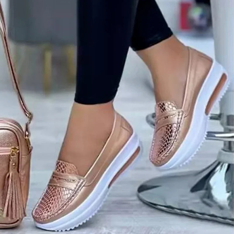 Mocassins de mode de luxe de styliste, chaussures vulcanisées respirantes à enfiler, décontractées à talon compensé, légères, baskets d'extérieur pour femmes, 2023