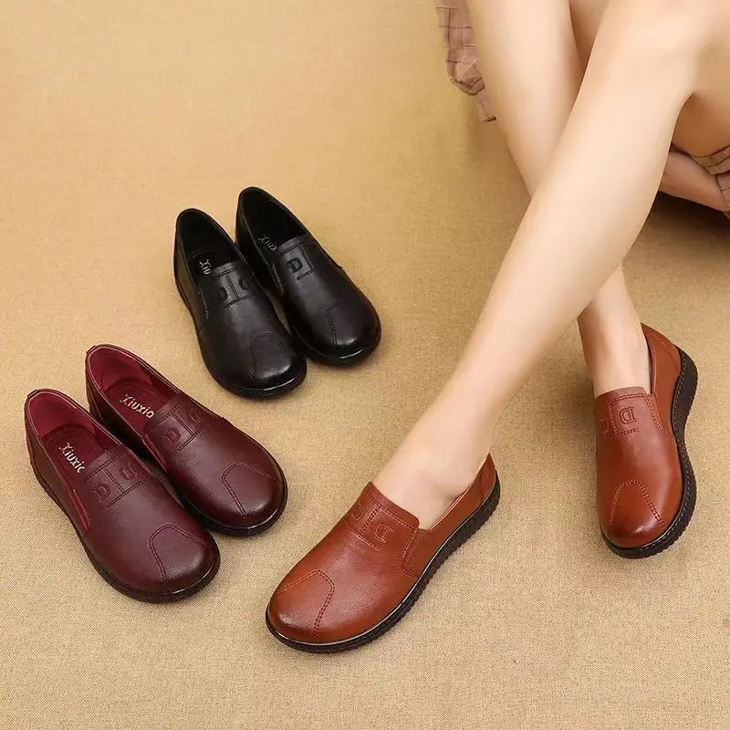 Moccasins Mom Flats Shoes Soft Sole Loafers Round Toe ShoesNew Spring and Autumn Flat Sole Non slip Female Casual Leather Shoes