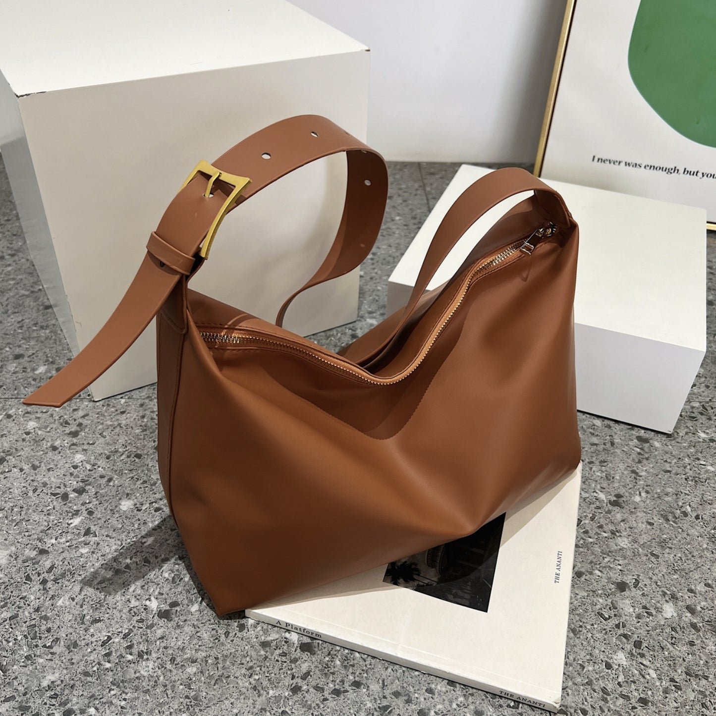 Bolso de mano de cuero PU con correa ajustable