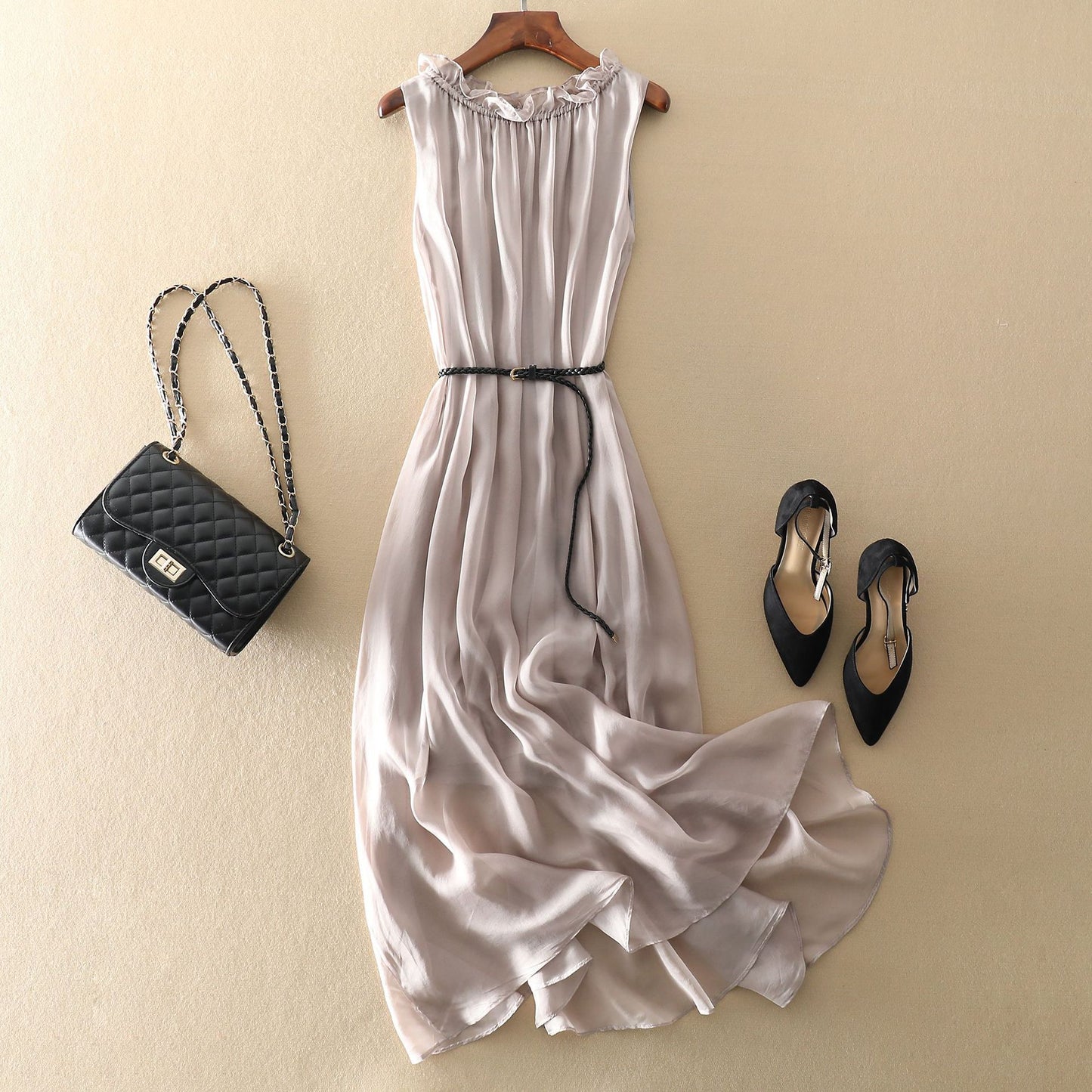 Elegance Sleeveless Holiday Slim Looking Vest Dress