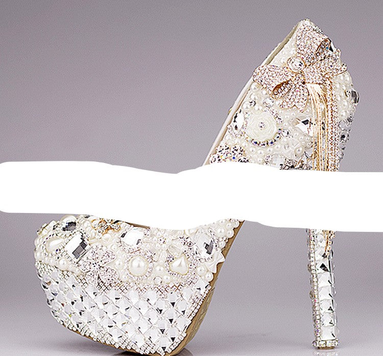 Chaussures de mariage en cristal de luxe imperméables à talons hauts et perles légères